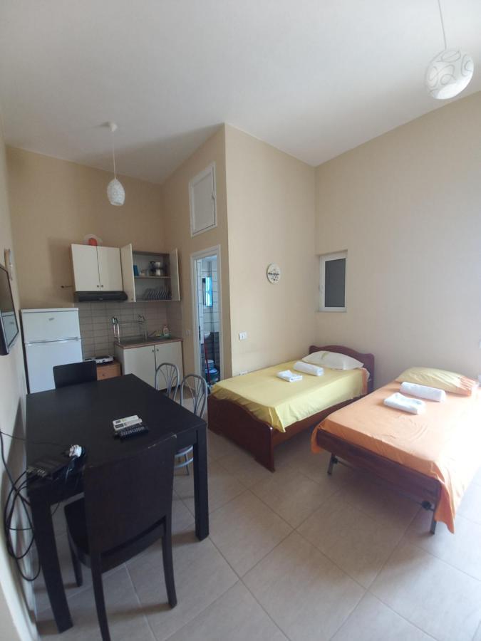Arjana & Nelaj Apartments Ksamil Exterior foto